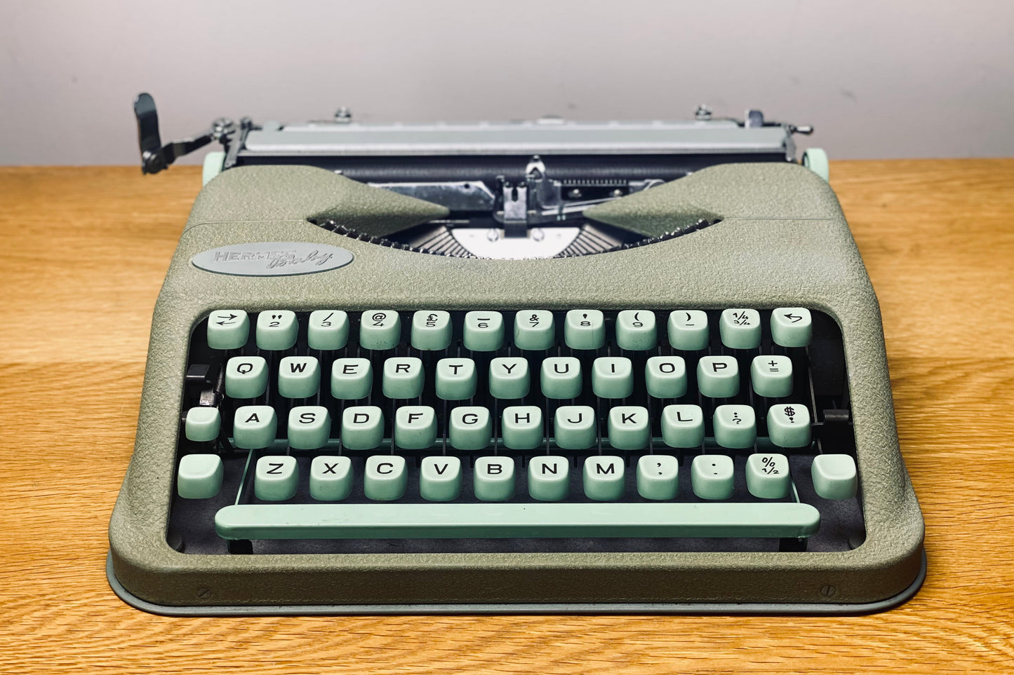1959 Hermes Baby