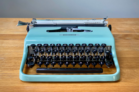 1960 Olivetti Lettera 22