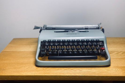 1963 Olivetti Lettera 22