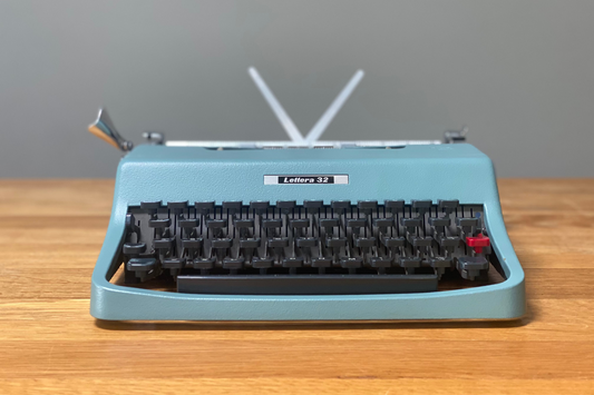1966 Olivetti 32 Lettera